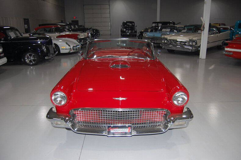 1957 Ford Thunderbird