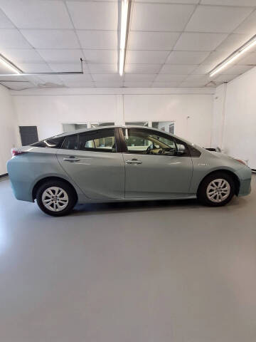 2016 Toyota Prius Two