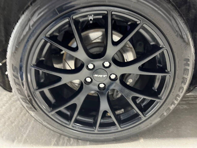 2016 Dodge Challenger 392 HEMI Scat Pack Shaker