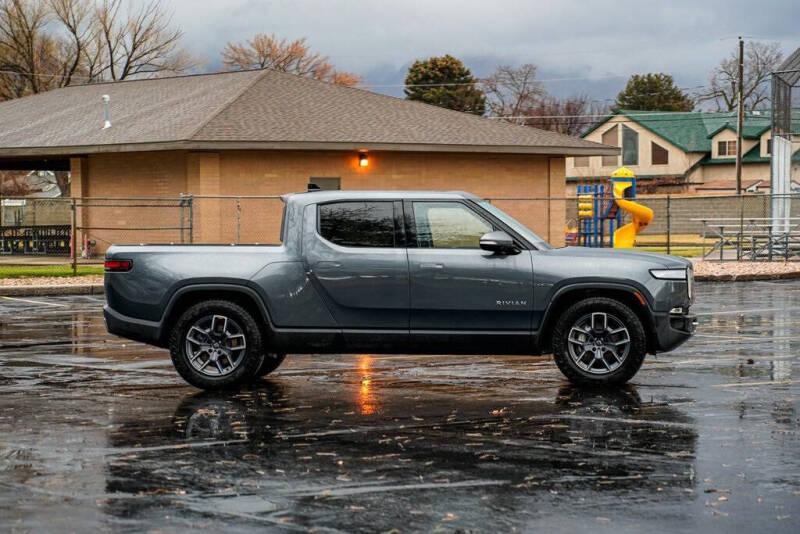 2024 Rivian R1T