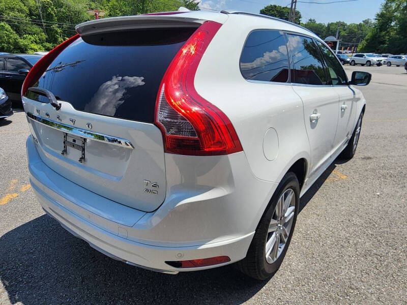 2016 Volvo XC60 T6 Drive-E