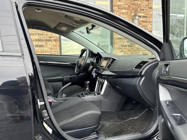 2017 Mitsubishi Lancer ES