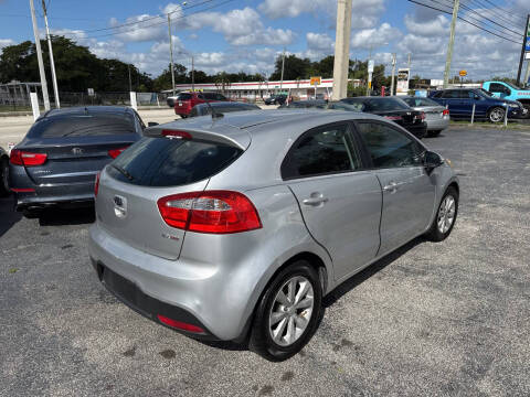 2012 Kia Rio 5-Door EX