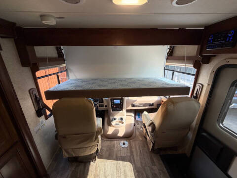 2015 Forest River Georgetown 335DS