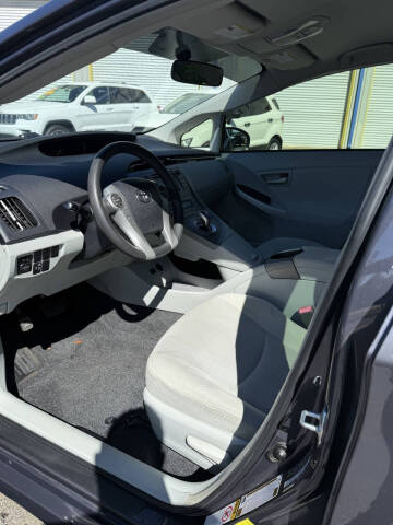 2012 Toyota Prius Two