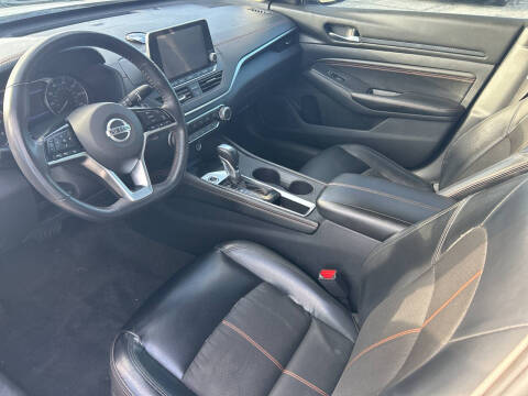 2021 Nissan Altima 2.5 SR