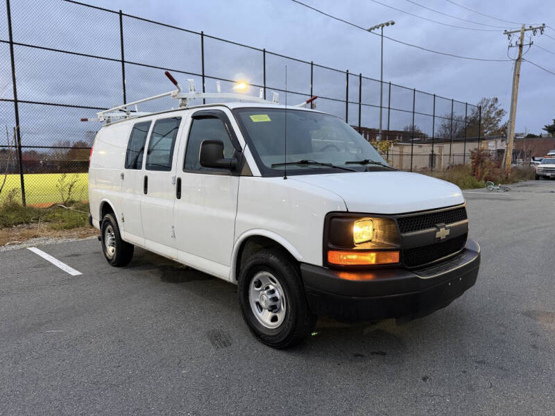 2016 Chevrolet Express Cargo Work Van's photo