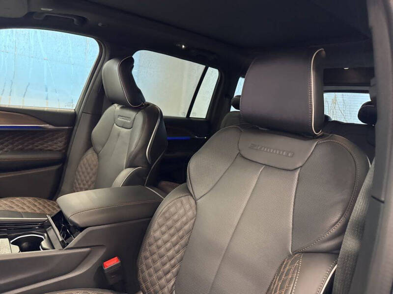 2025 Jeep Grand Cherokee Summit