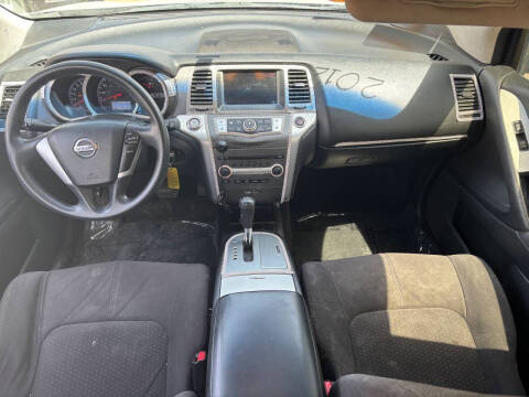 2012 Nissan Murano LE