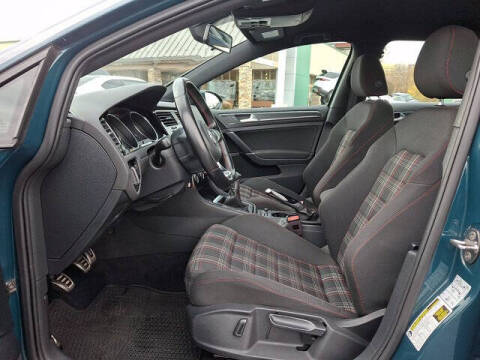 2018 Volkswagen Golf GTI S