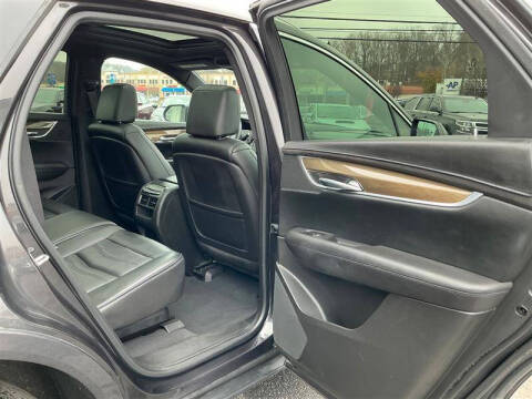 2017 Cadillac XT5 Platinum