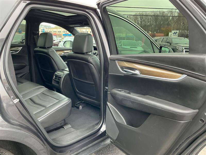 2017 Cadillac XT5 Platinum