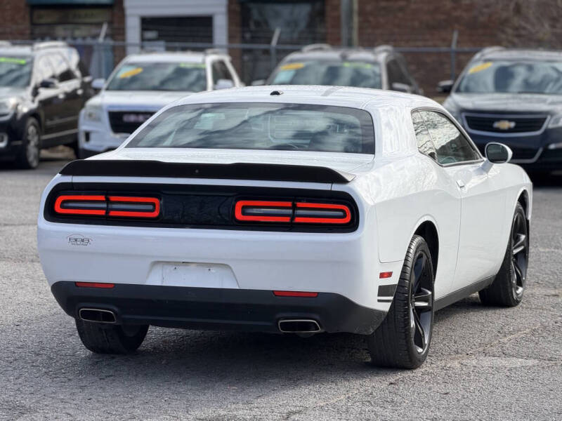 2019 Dodge Challenger SXT