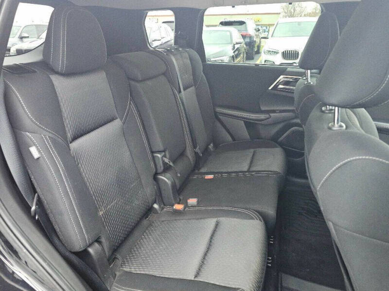 2022 Mitsubishi Outlander ES