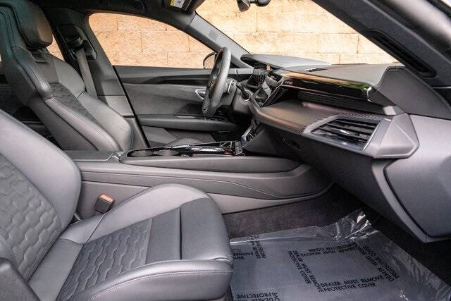 2023 Audi e-tron GT quattro Prestige