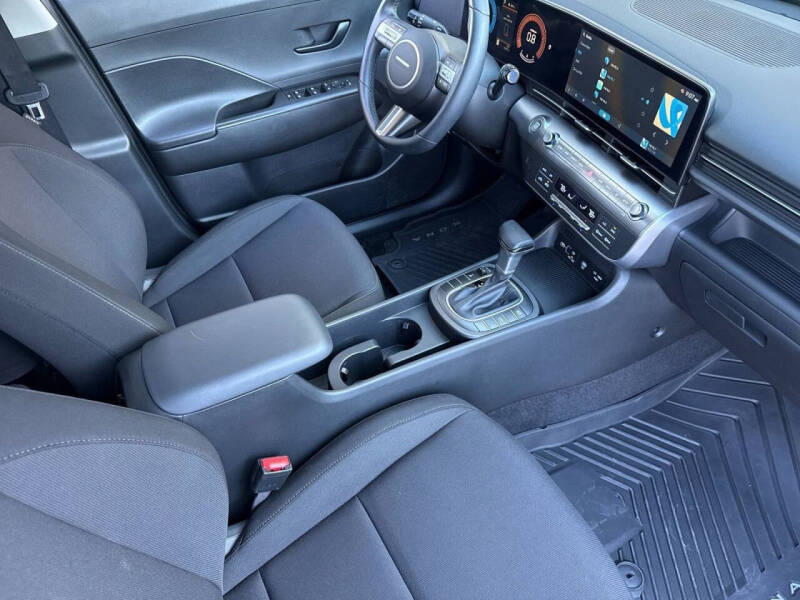 2025 Hyundai Kona SEL