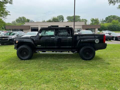 2009 HUMMER H3T for sale at Dean's Auto Sales in Flint MI