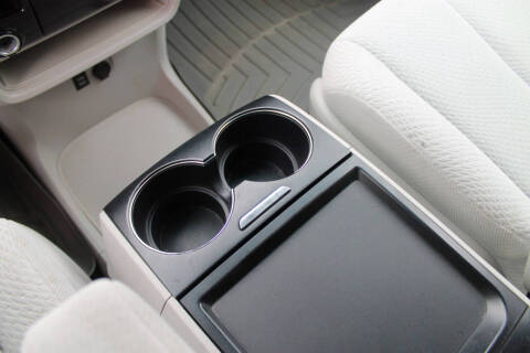 2011 Toyota Sienna LE 8-Passenger