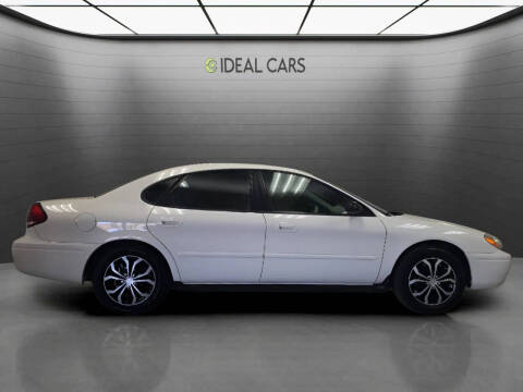 2006 Ford Taurus SE