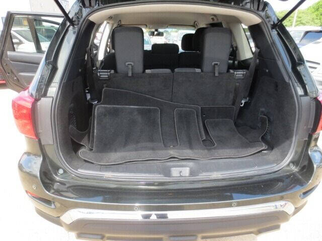 2020 Nissan Pathfinder SV