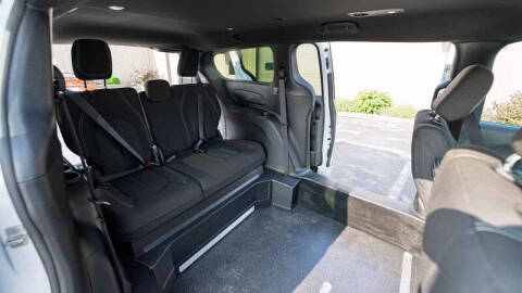 2023 Chrysler Pacifica Touring