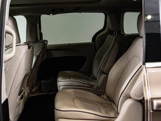 2018 Chrysler Pacifica Hybrid Limited