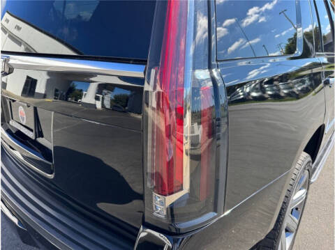 2020 Cadillac Escalade Luxury