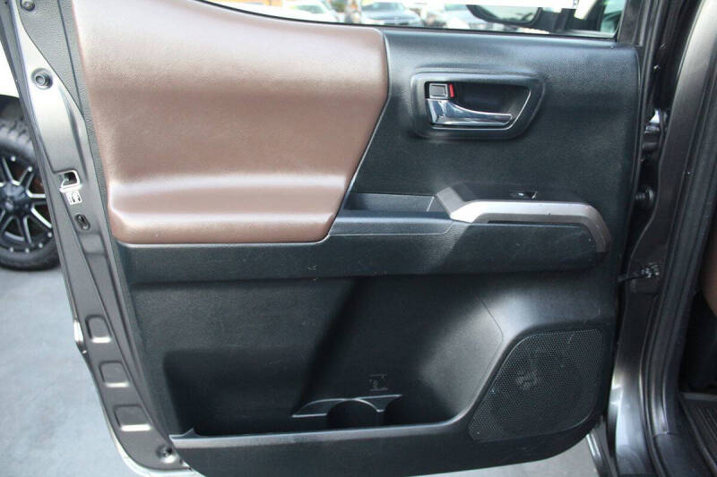 2017 Toyota Tacoma Limited