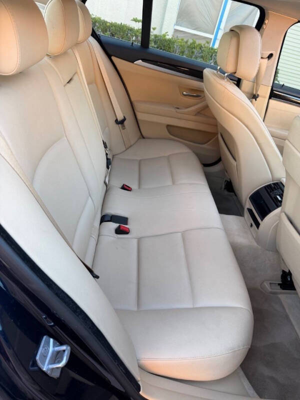 2013 BMW 5 Series 528i