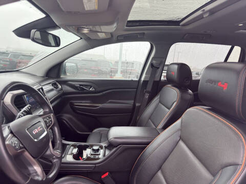 2022 GMC Acadia AT4