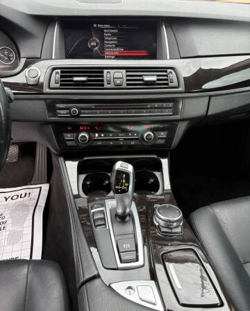 2015 BMW 5 Series 528i