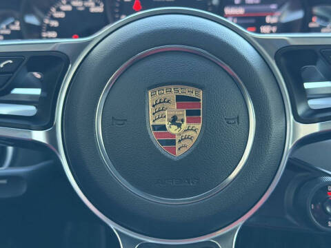 2017 Porsche 911 Carrera