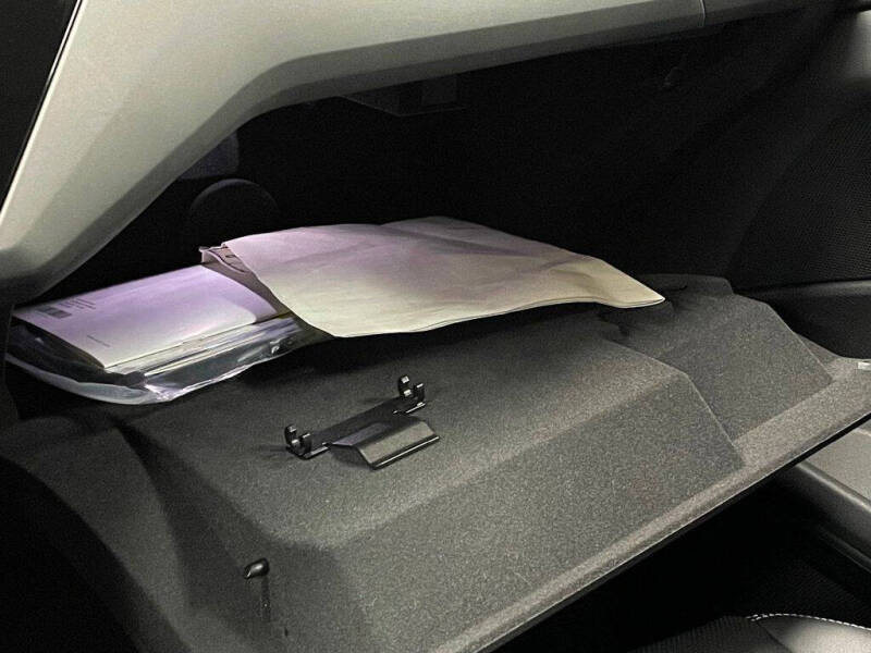 2022 Audi e-tron quattro Premium Plus