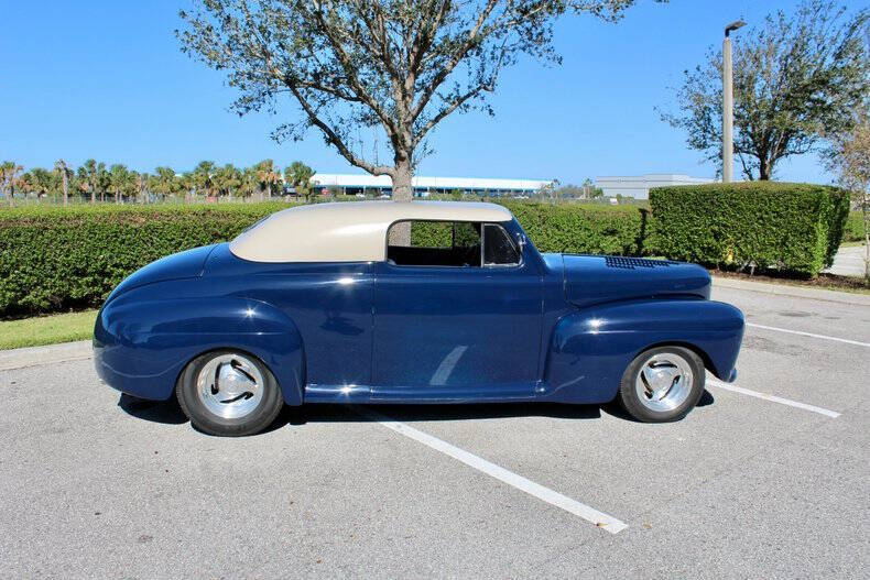 1946 Ford Super Deluxe
