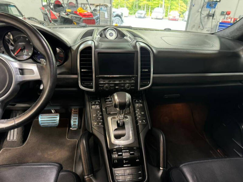 2012 Porsche Cayenne Turbo