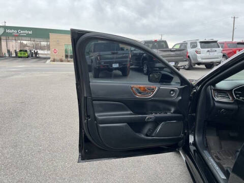 2018 Lincoln Continental Reserve