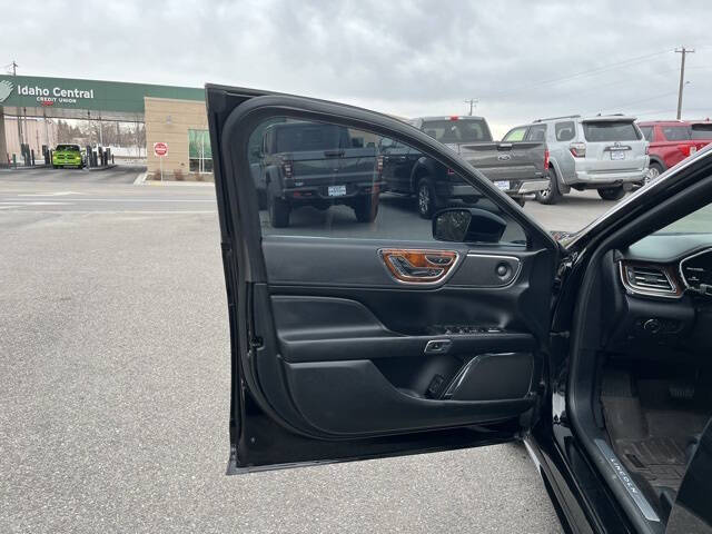 2018 Lincoln Continental Reserve