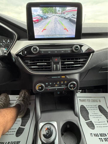 2020 Ford Escape SEL