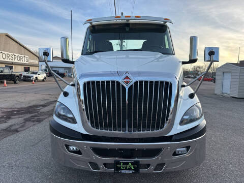 2021 International RH613