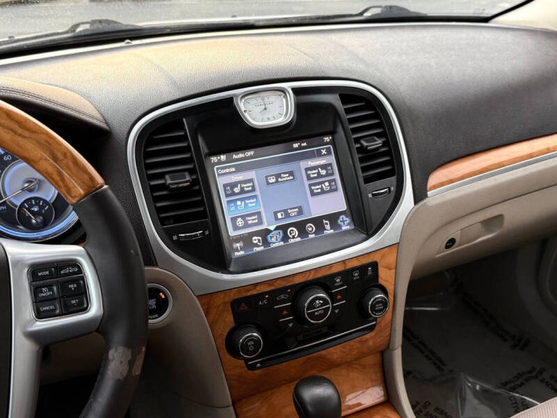 2014 Chrysler 300 C