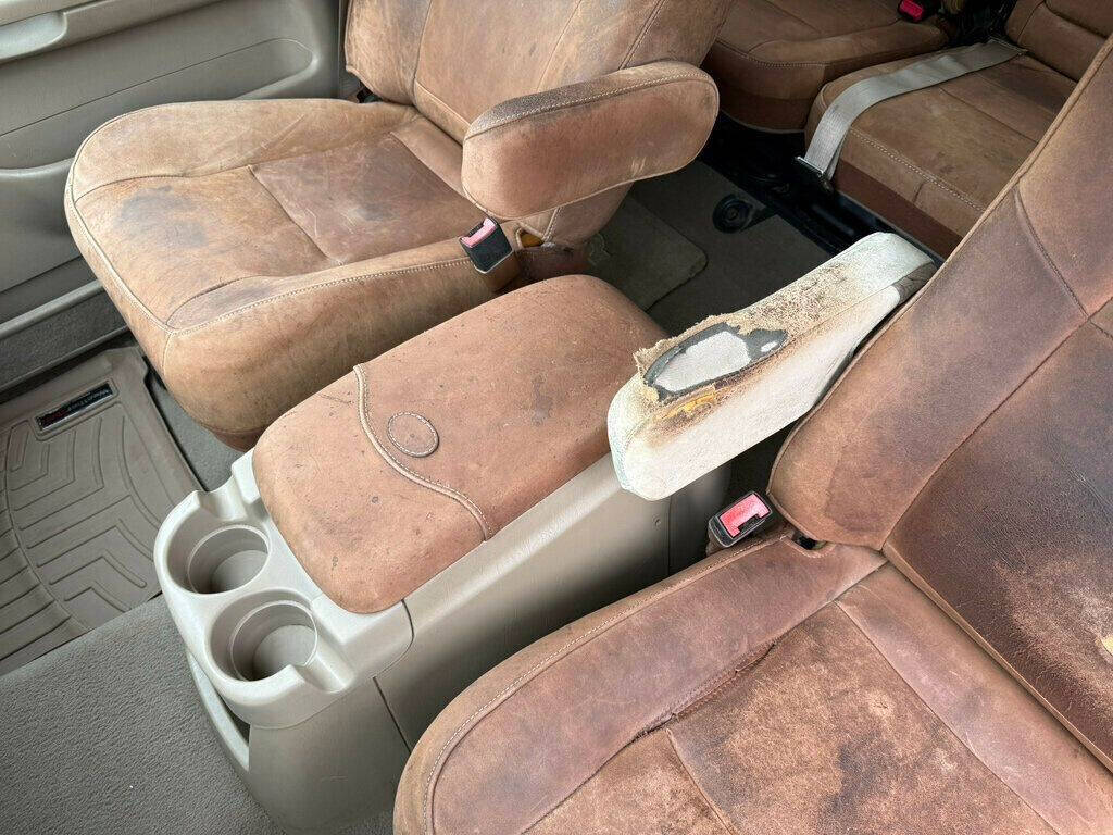 2005 Ford F-350 Super Duty 34