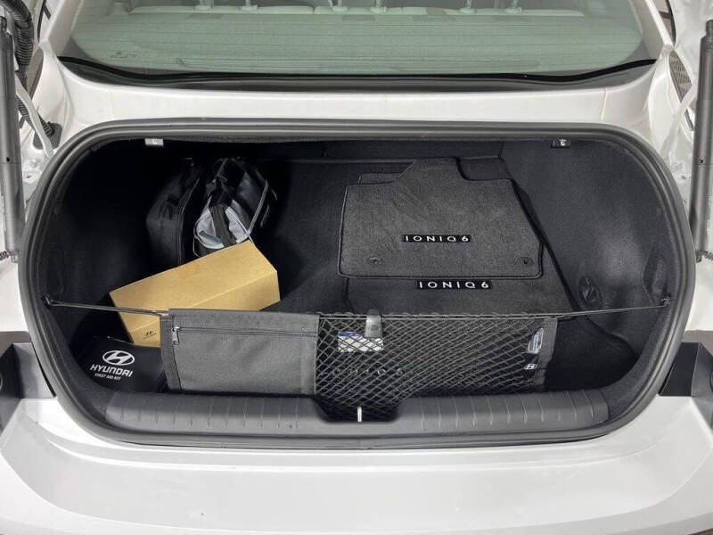 2025 Hyundai IONIQ 6 SEL