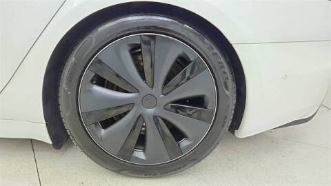 2023 Tesla Model S Plaid