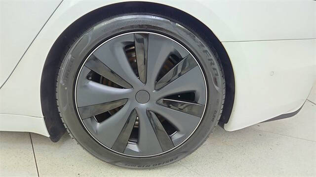 2023 Tesla Model S Plaid