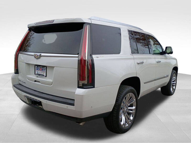 2018 Cadillac Escalade Luxury