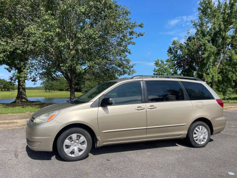 2005 Toyota Sienna for sale at LAMB MOTORS INC in Hamilton AL