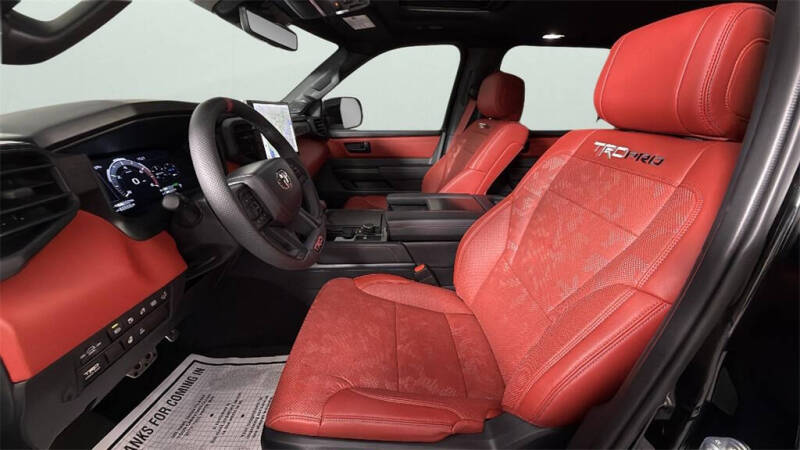 2025 Toyota Sequoia SR5