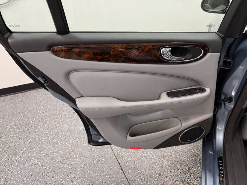 2004 Jaguar XJ-Series XJ8