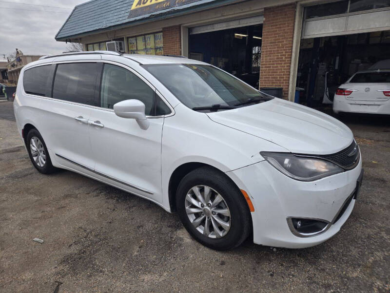 2019 Chrysler Pacifica Touring L