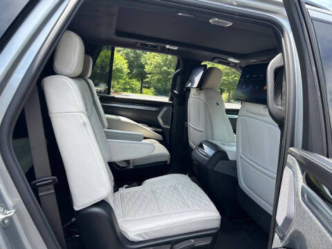 2025 Cadillac Escalade-V